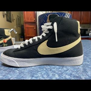 nike blazer mid “ pomegranate “